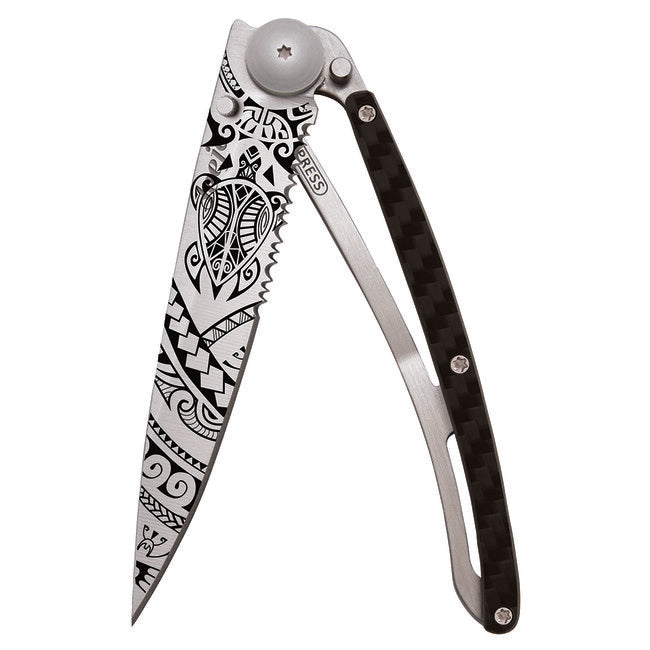 Deejo Serration Μαχαίρι με Κλείσιμο Carbon Fiber Polynesian