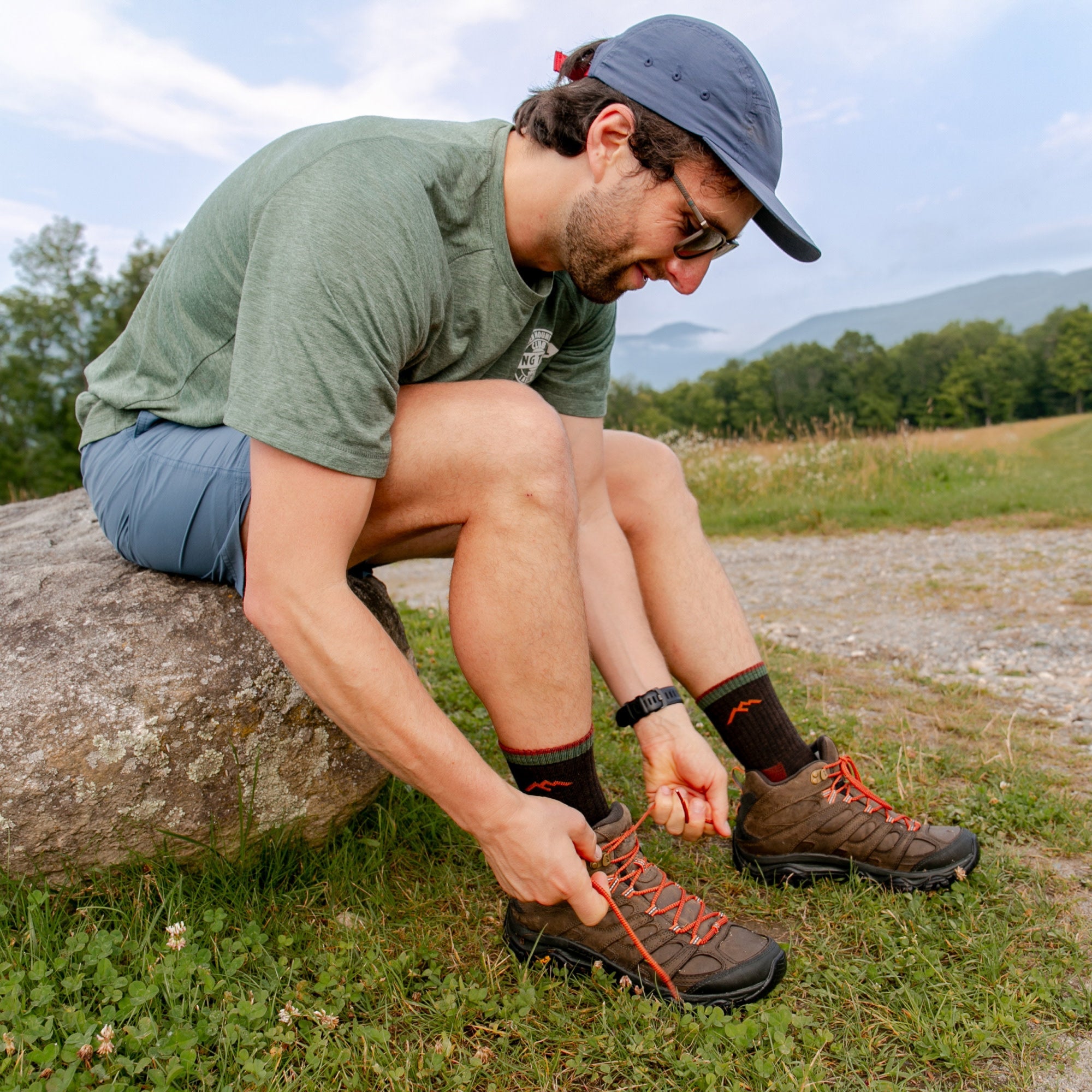 Darn Tough Hiker Micro Crew hiking socks with cushioning, Walnut