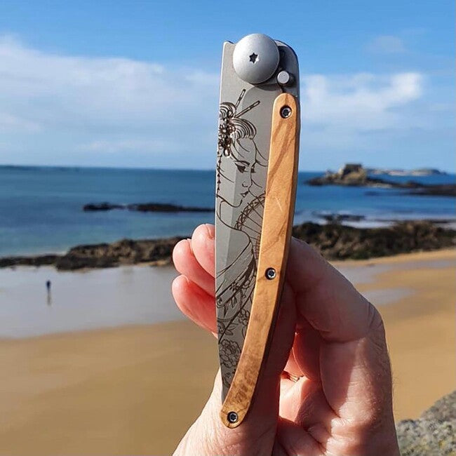 Deejo Tattoo Αναδιπλούμενο Μαχαίρι wood Geisha
