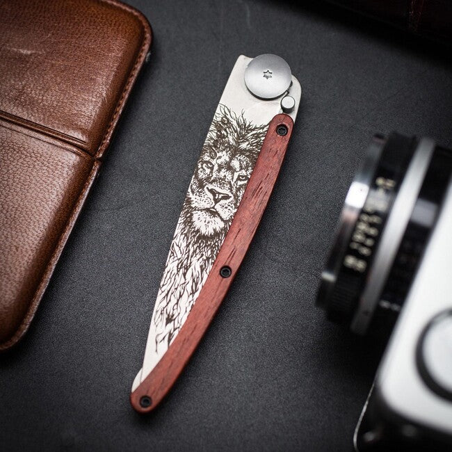 Deejo Tattoo Lion Μαχαίρι Πτυσσόμενο Coralwood
