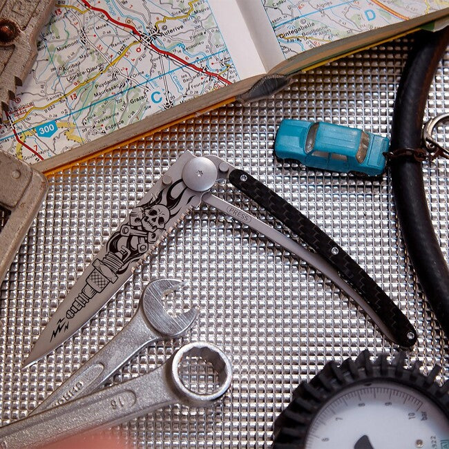 Deejo Tattoo Μαχαίρι Πτυσσόμενο Serration Titanium Carbon Fiber Biker
