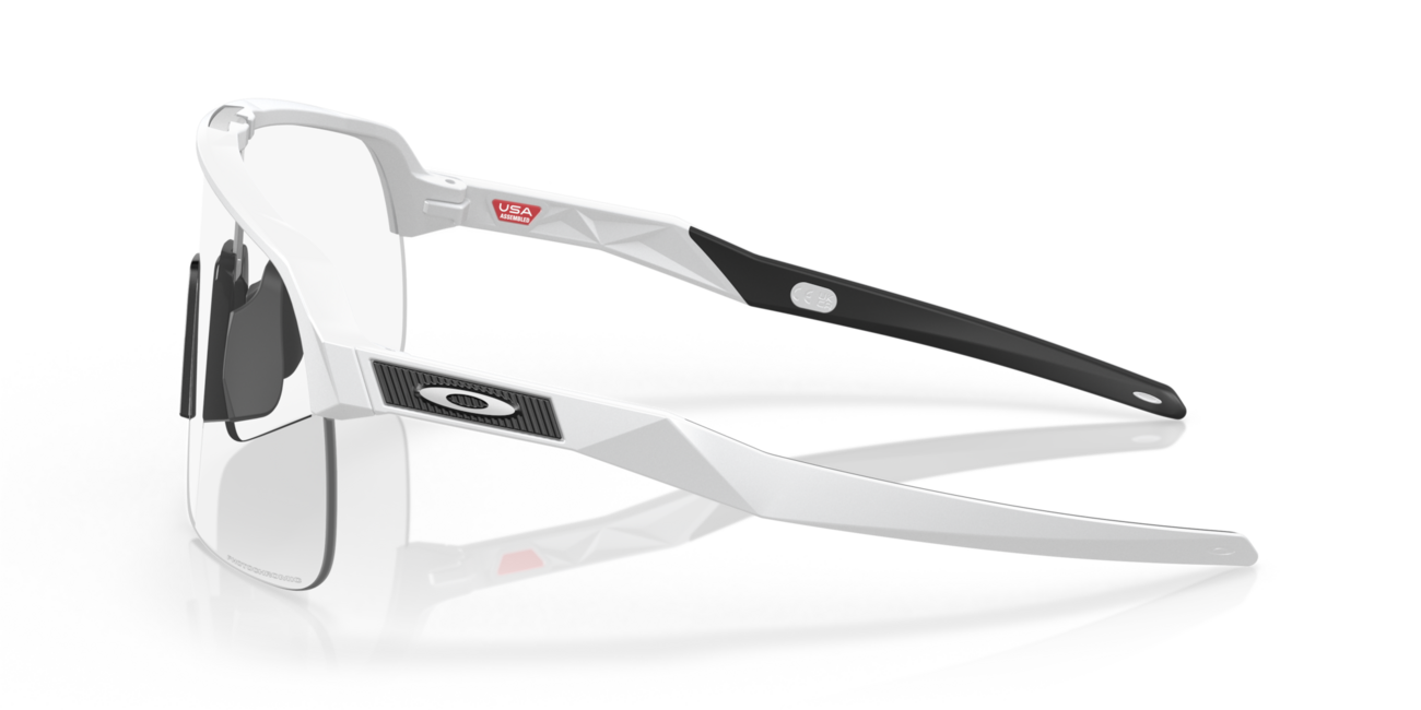 Oakley SUTRO LITE φωτοχρωματικά γυαλιά με σκελετό Matte White και φακούς Clear Photochromic