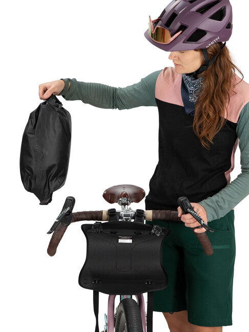 OSPREY ESCAPIST HANDLEBAR BAG Θήκη Τιμονιού Ποδηλάτου LARGE, μαύρο