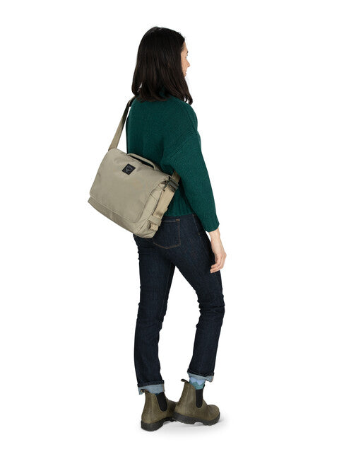 OSPREY AOEDE MESSENGER 7 τσάντα ώμου, tan concrete