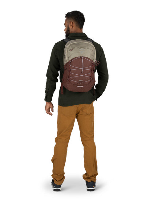 OSPREY Quasar 28 σακίδιο πλάτης αστικό, sawdust tan/raisin red