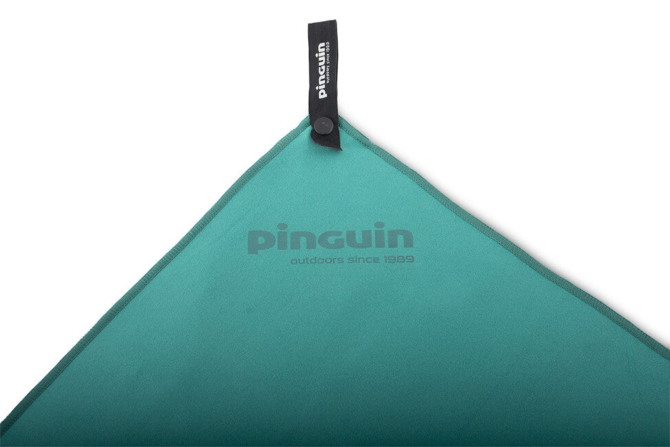 Pinguin Micro Towel Logo Πετσέτα 40 x 40 cm, γκρι
