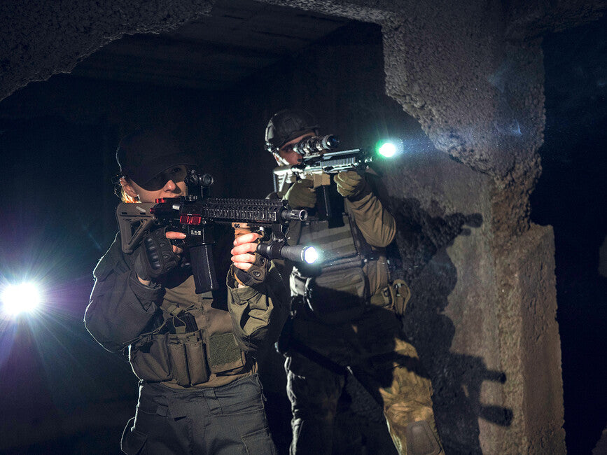ArmyTek Dobermann Pro Φακός Τσέπης LED, White, Λειτουργία με Επαναφορτιζόμενη Μπαταρία, 1400 lm, 114 g