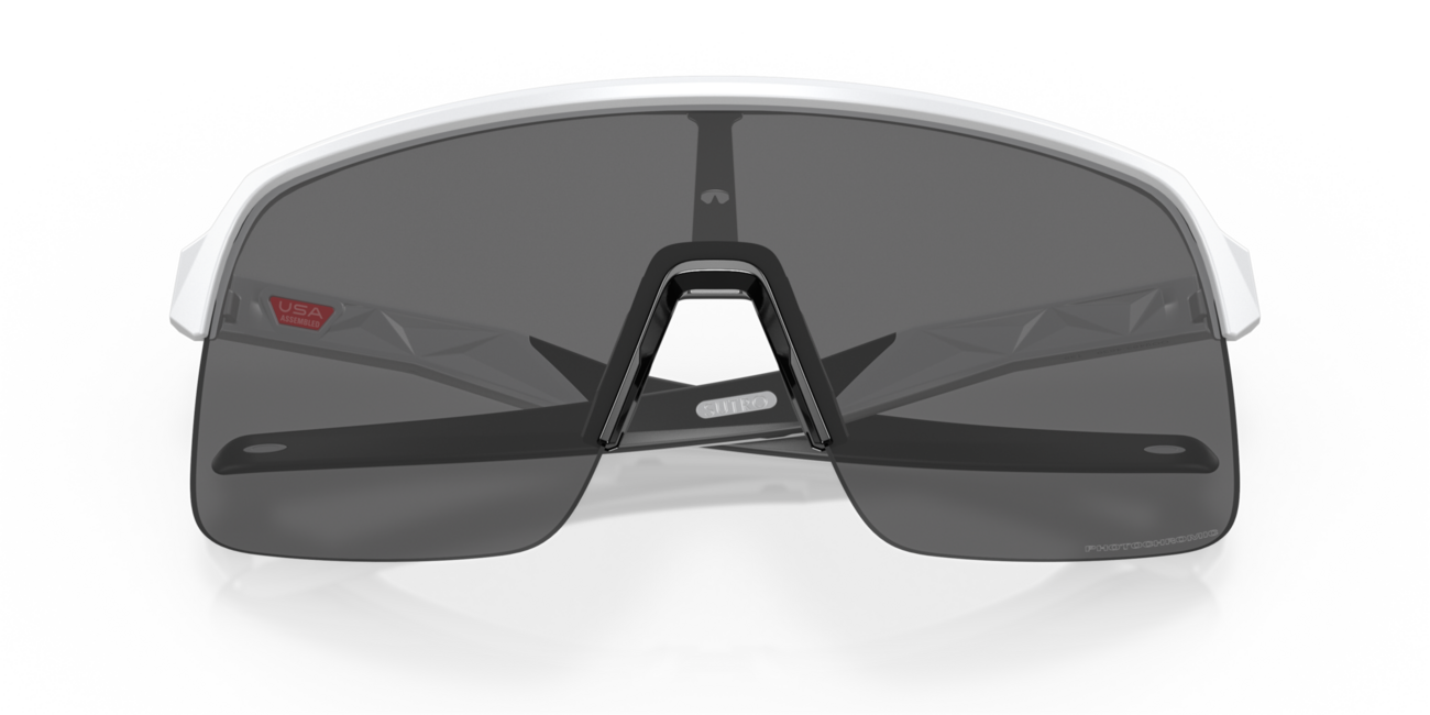 Oakley SUTRO LITE φωτοχρωματικά γυαλιά με σκελετό Matte White και φακούς Clear Photochromic