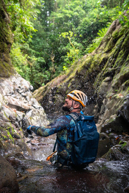 OSPREY TRANSPORTER ROLL TOP WATERPROOF σακίδιο πλάτης 30, night jungle blue