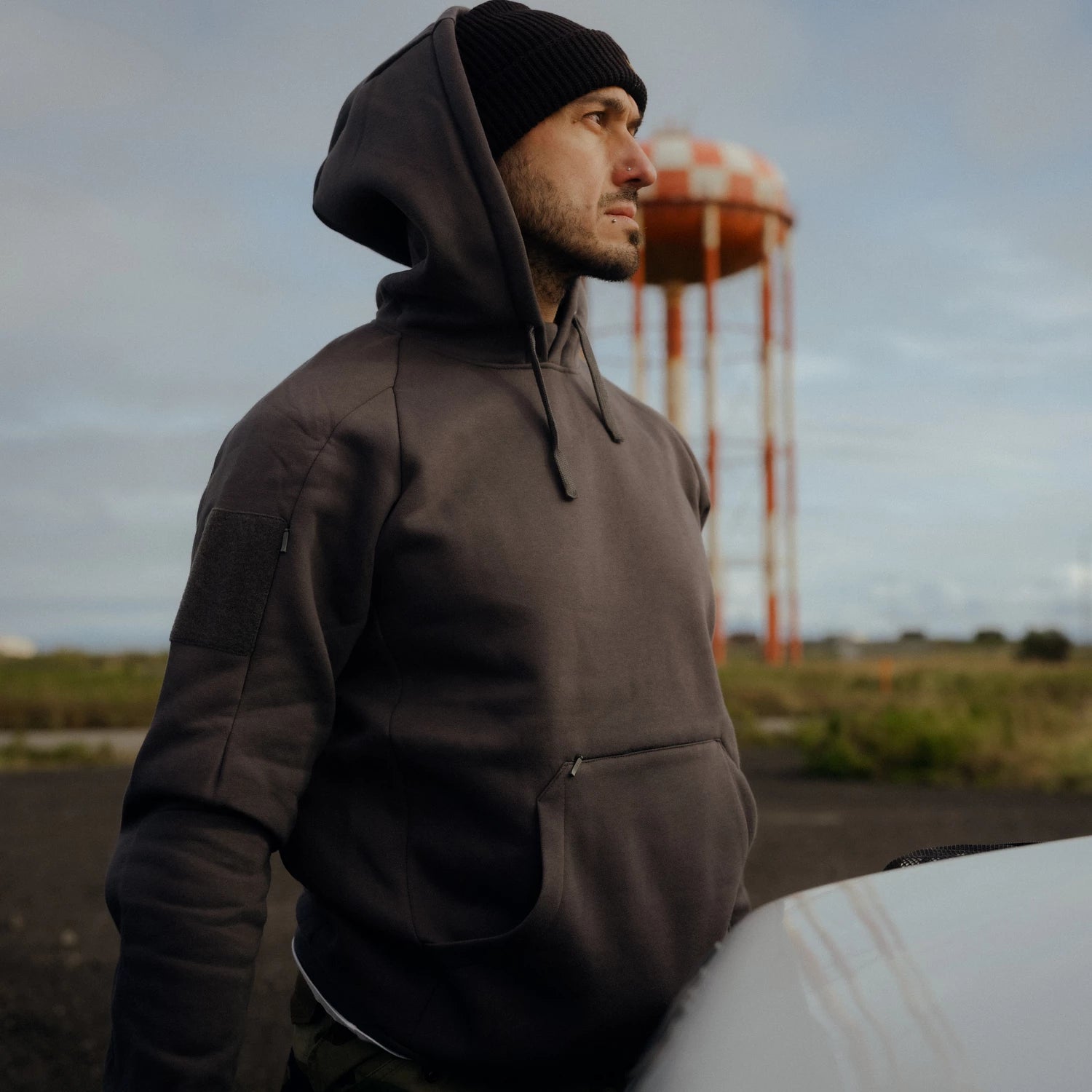 Helikon-Tex Mestská mikina taktická Kangaroo, Black – v použití 1