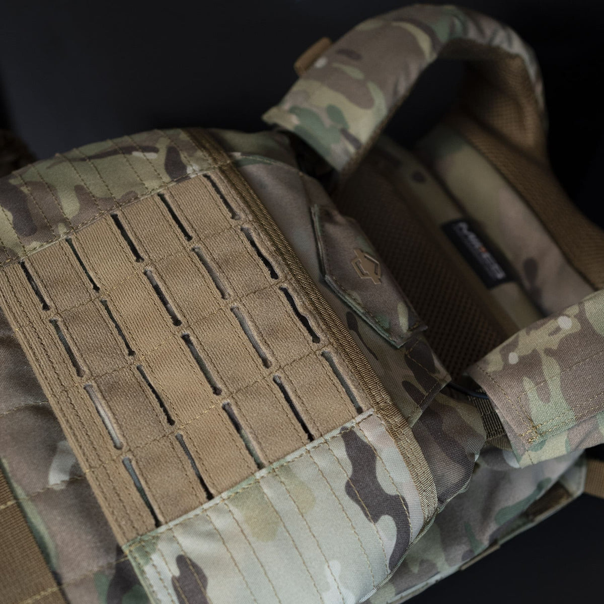 Pentagon Milon MK4 nosilec plošč, multicam