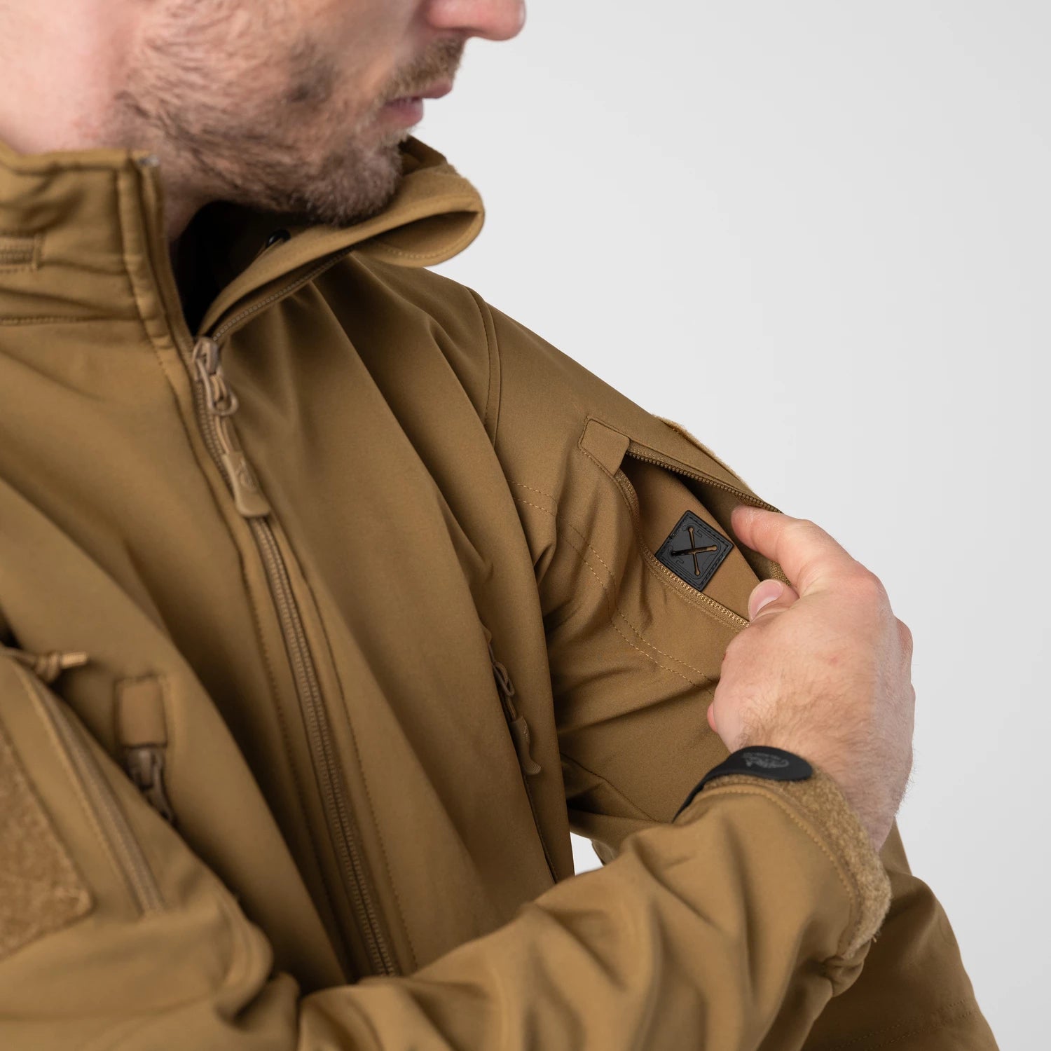 Helikon-Tex Gunfighter vode a vetruodolná bunda – detail 2