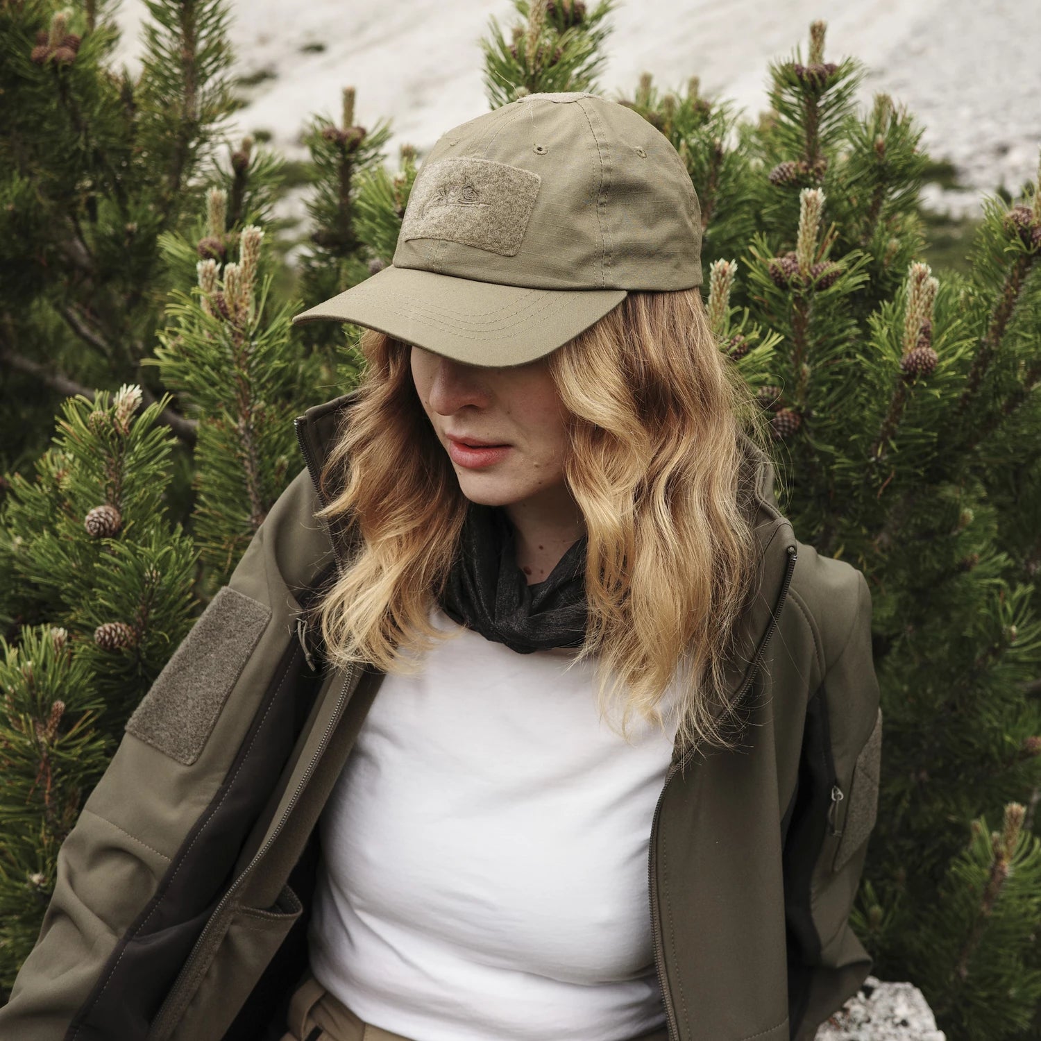 Helikon-Tex GUNFIGHTER bunda dámska, Taiga Green / Black – v použití 2