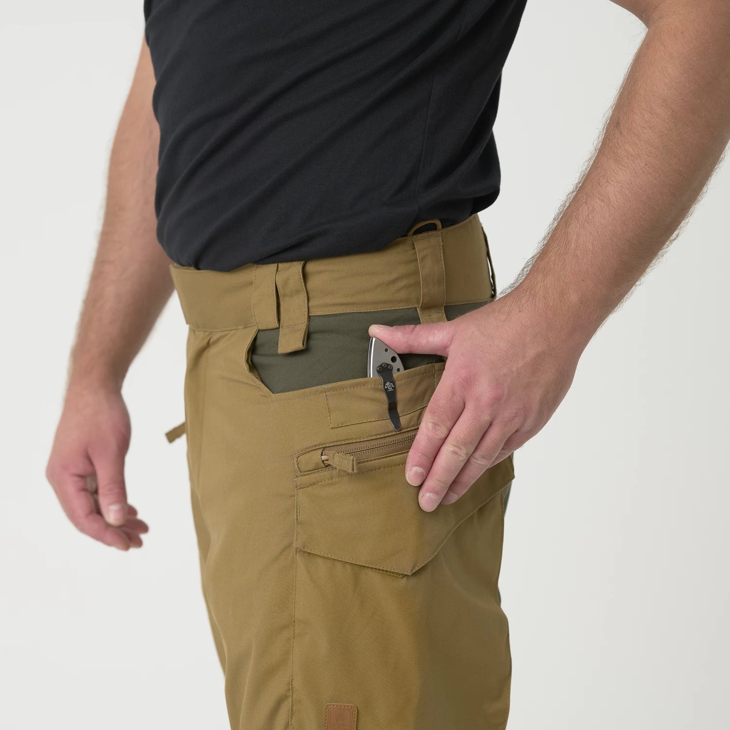 Helikon-Tex PILGRIM nohavice, Coyote / Taiga Green – detail 2