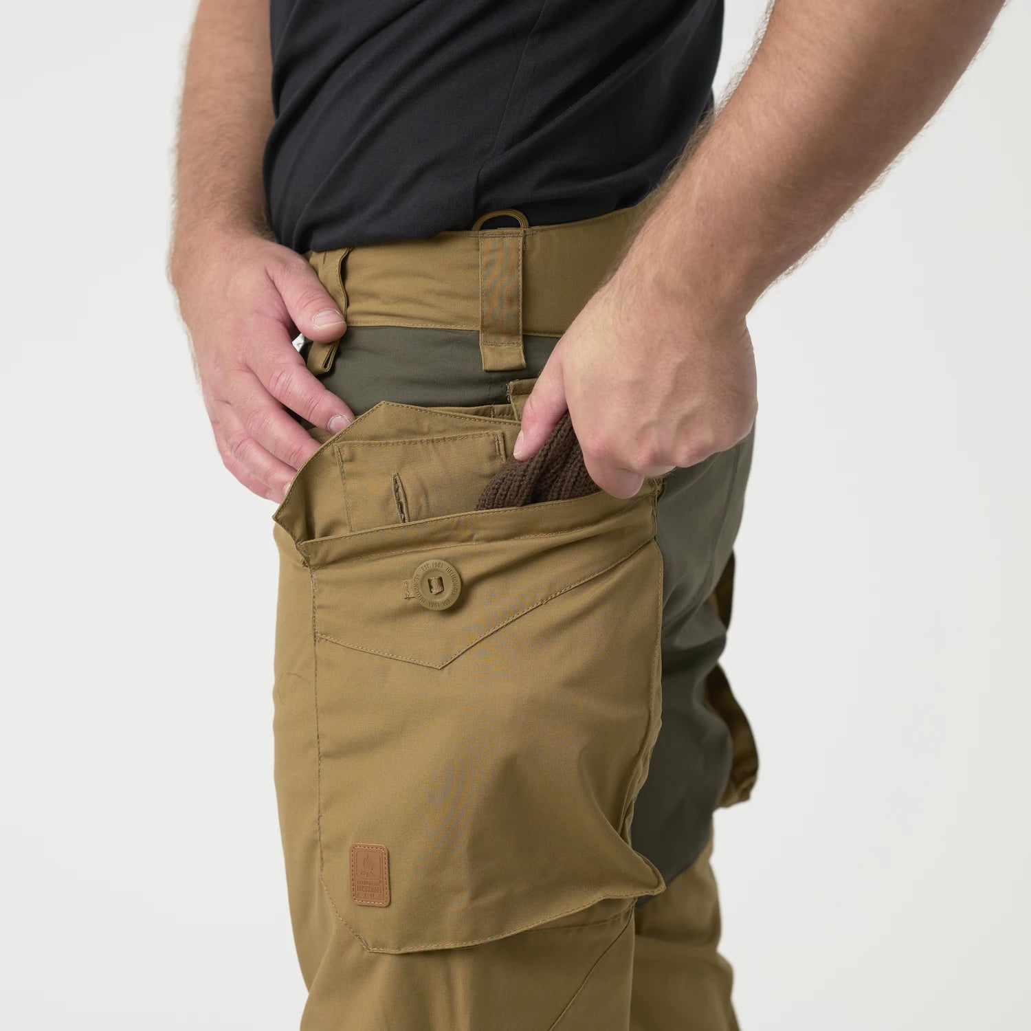 Helikon-Tex PILGRIM nohavice, Coyote / Taiga Green – detail 5