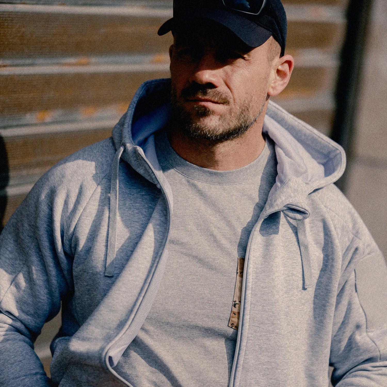 Helikon-Tex Mestská mikina taktická FullZip, Grey – v použití 4