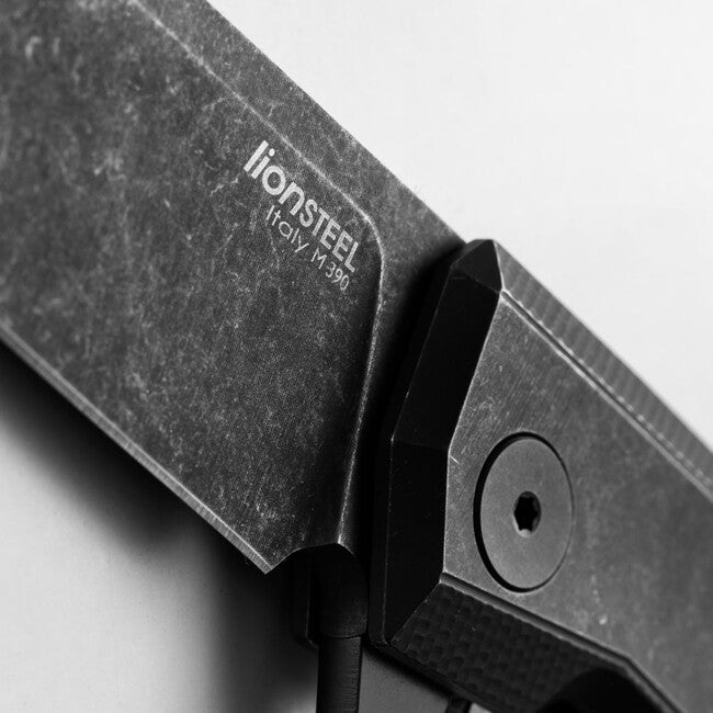 Lionsteel Myto MT01B hi-tech EDC Μαχαίρι Κλεισίματος Λάμα M390 με Κλιπ Μέσης, Ολόμαυρο με Λάμα Ατσάλι BW