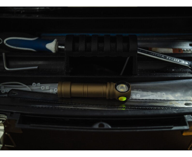 ArmyTek Wizard C2 Pro Max LED Φακός Χεριού Λευκό με Μαγνητικό Κάτσιρο και Τροφοδοσία από Μπαταρία 4000 lm, άμμος