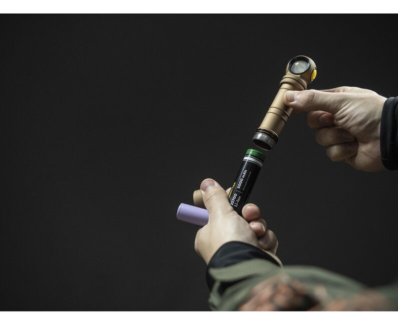 ArmyTek Wizard C2 Pro Max LED Φακός Χεριού Λευκό με Μαγνητικό Κάτσιρο και Τροφοδοσία από Μπαταρία 4000 lm, άμμος